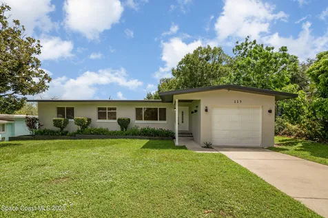 115 S Indian Circle Cocoa FL 32922