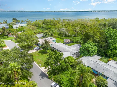 115 S Indian Circle Cocoa FL 32922