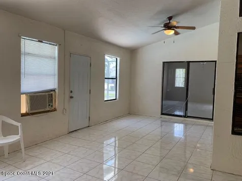 1098 Elmsford Street NW Palm Bay FL 32907