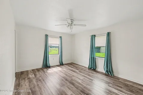 4304 London Town Road S Titusville FL 32796