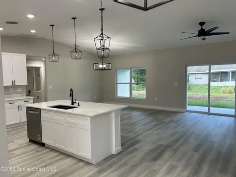 839 Everglade Avenue SE Palm Bay FL 32909