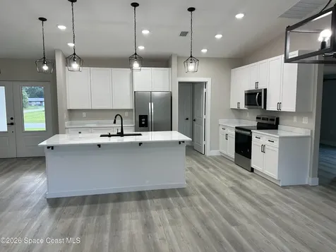 839 Everglade Avenue SE Palm Bay FL 32909