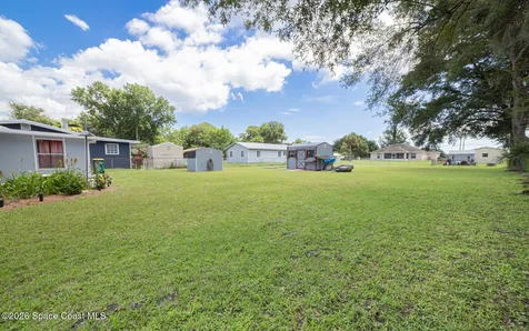 2949 Easy Street Mims FL 32754