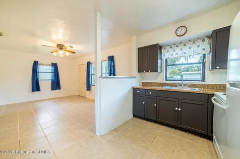 2949 Easy Street Mims FL 32754