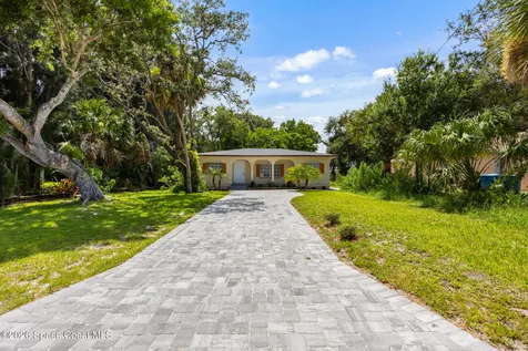 2254 Pelham Street NE Palm Bay FL 32905