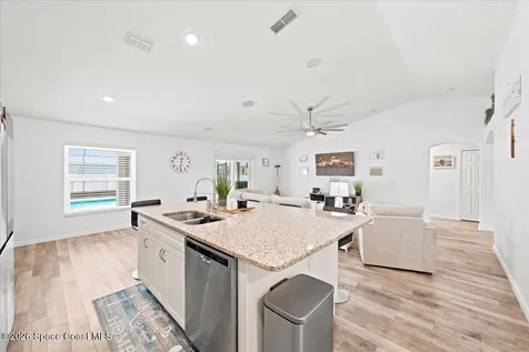427 Hammond Street SW Palm Bay FL 32908