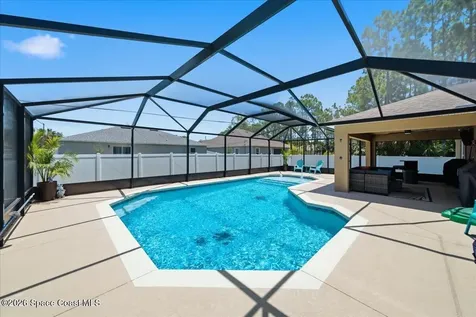 427 Hammond Street SW Palm Bay FL 32908