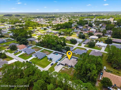 427 Hammond Street SW Palm Bay FL 32908