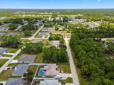 427 Hammond Street SW Palm Bay FL 32908
