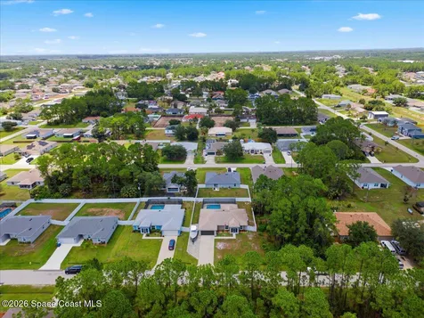 427 Hammond Street SW Palm Bay FL 32908