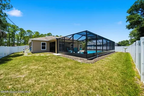 427 Hammond Street SW Palm Bay FL 32908