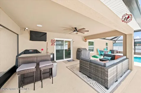 427 Hammond Street SW Palm Bay FL 32908