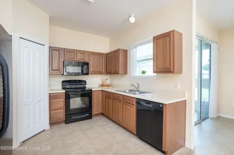 471 Bluefields Street SE Palm Bay FL 32909