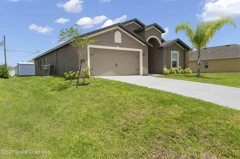539 Hamwood Street SW Palm Bay FL 32908
