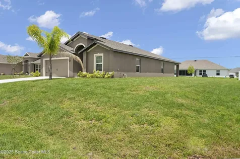 539 Hamwood Street SW Palm Bay FL 32908