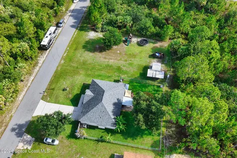 3027 Langmaid Avenue SE Palm Bay FL 32909