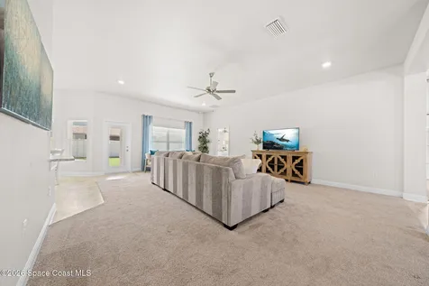 527 SW Tasco Avenue SW Palm Bay FL 32908
