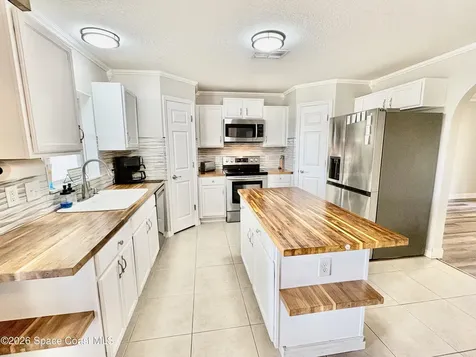 2015 Canopy Drive Melbourne FL 32935