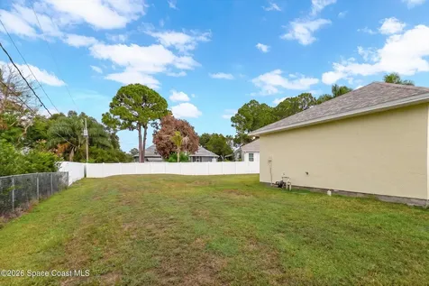 541 Tuttle Court SE Palm Bay FL 32909