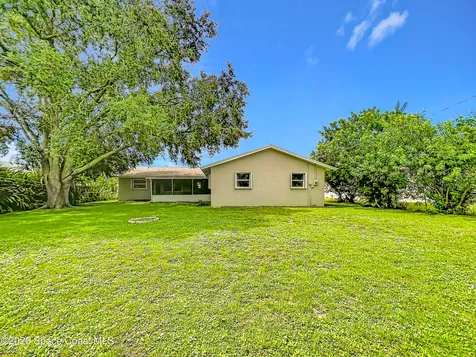 2149 Acacia Street NE Palm Bay FL 32905