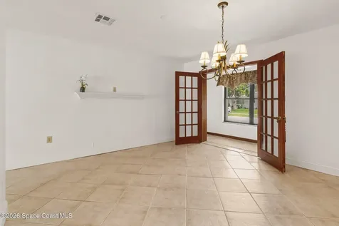 748 Clarke Avenue Melbourne FL 32935