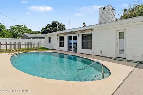 748 Clarke Avenue Melbourne FL 32935
