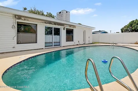 748 Clarke Avenue Melbourne FL 32935