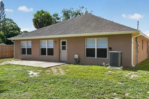 415 Freeman Road NW Palm Bay FL 32907