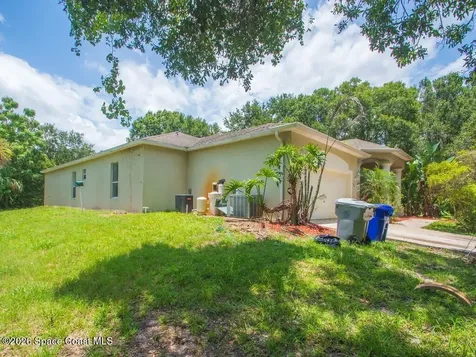 4655 52nd Avenue Vero Beach FL 32967