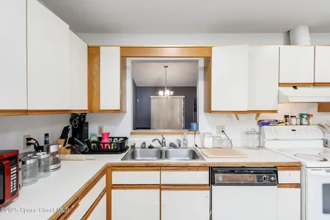 1226 Hedgecoth Street NW Palm Bay FL 32907