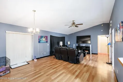1226 Hedgecoth Street NW Palm Bay FL 32907
