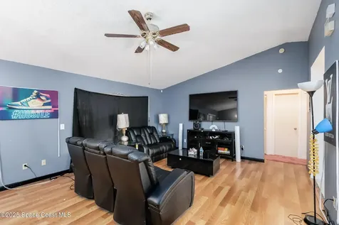 1226 Hedgecoth Street NW Palm Bay FL 32907