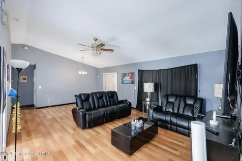 1226 Hedgecoth Street NW Palm Bay FL 32907