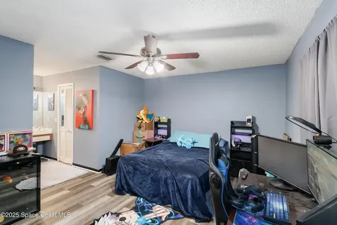 1226 Hedgecoth Street NW Palm Bay FL 32907
