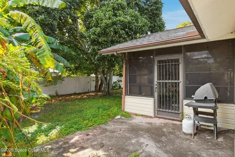 1226 Hedgecoth Street NW Palm Bay FL 32907