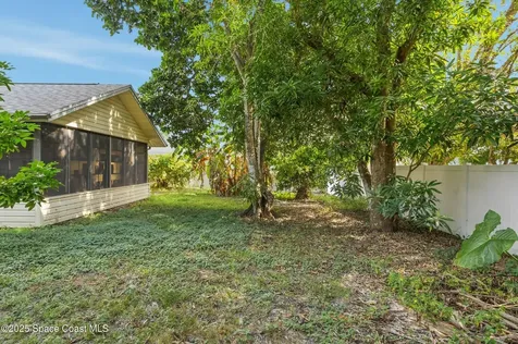 1226 Hedgecoth Street NW Palm Bay FL 32907