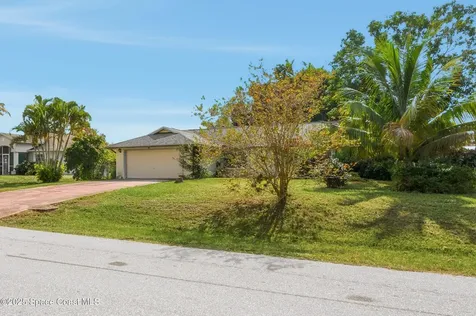 1226 Hedgecoth Street NW Palm Bay FL 32907