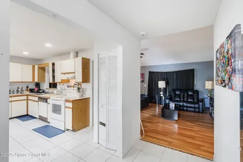 1226 Hedgecoth Street NW Palm Bay FL 32907