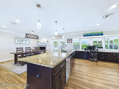 645 Kingston Circle Satellite Beach FL 32937