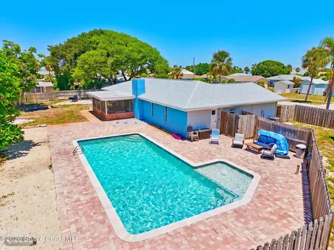 645 Kingston Circle Satellite Beach FL 32937