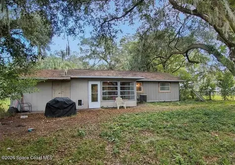 2626 De Montmollin Road Plant City FL 33566