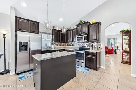 2247 Snapdragon Drive NW Palm Bay FL 32907