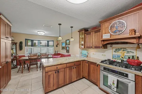 1810 Whispering Oaks Circle Melbourne FL 32934