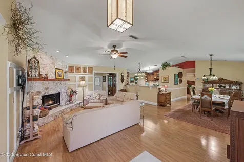 1810 Whispering Oaks Circle Melbourne FL 32934