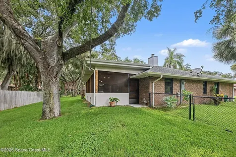 1810 Whispering Oaks Circle Melbourne FL 32934