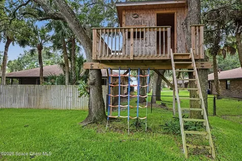 1810 Whispering Oaks Circle Melbourne FL 32934