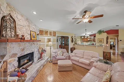 1810 Whispering Oaks Circle Melbourne FL 32934