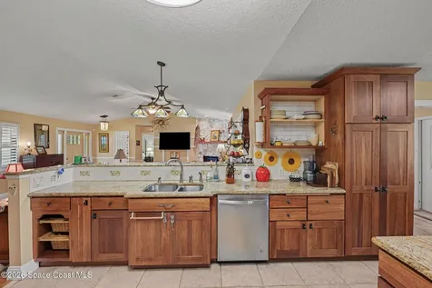 1810 Whispering Oaks Circle Melbourne FL 32934