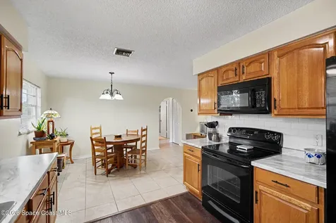 250 Cambridge Avenue NE Palm Bay FL 32907
