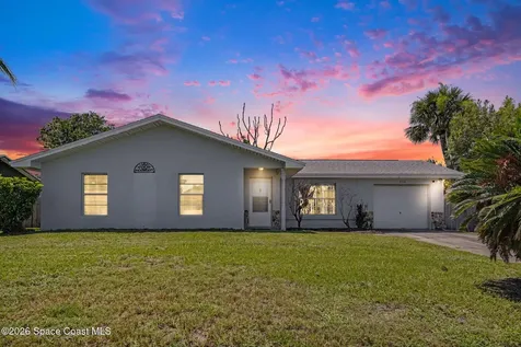 250 Cambridge Avenue NE Palm Bay FL 32907